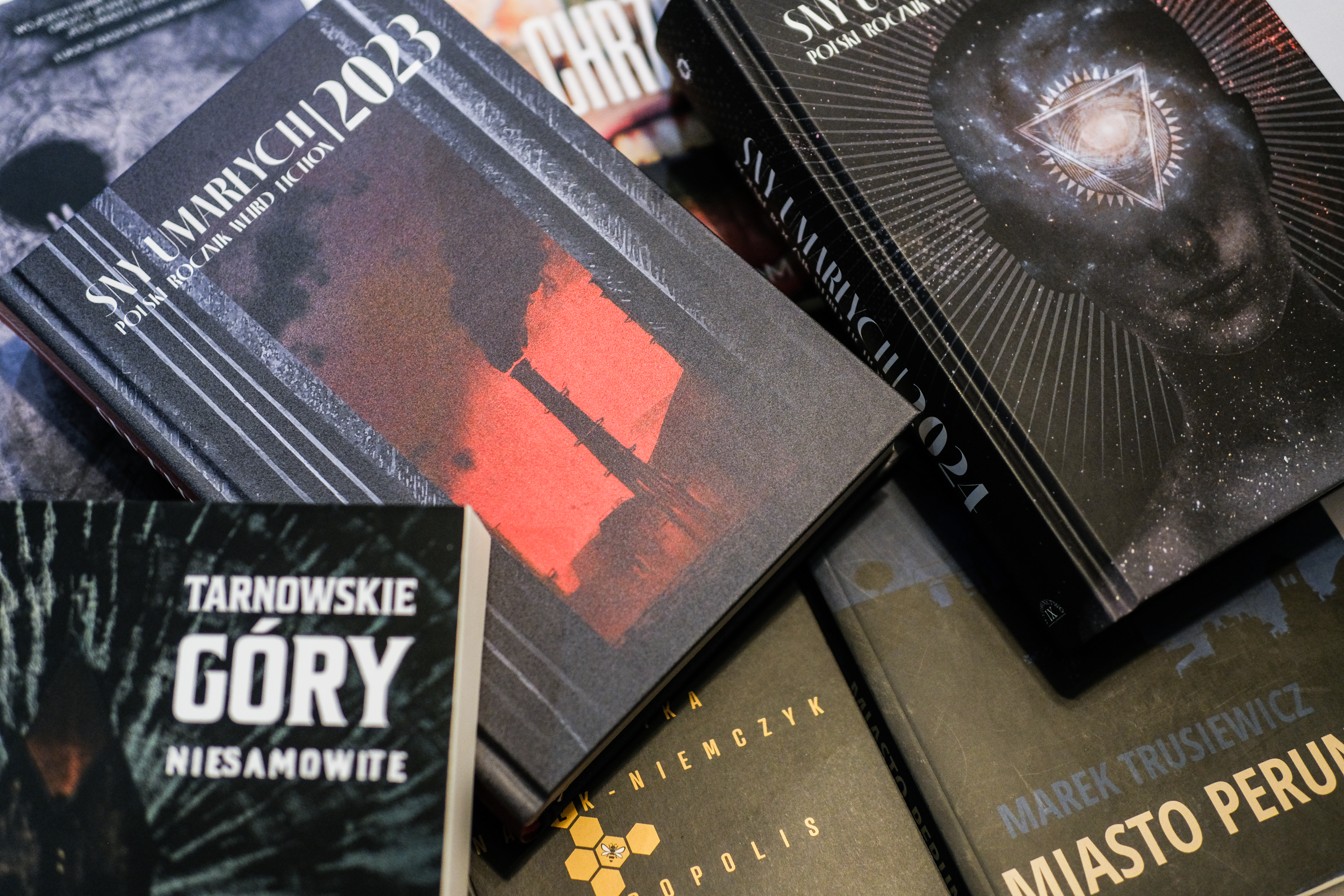 Okładki różnych książek